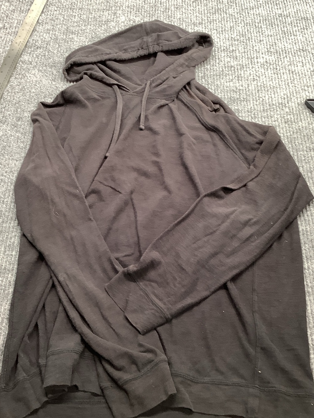 Vince Men's Dark Gray Hooded Pullover Sweatshirt